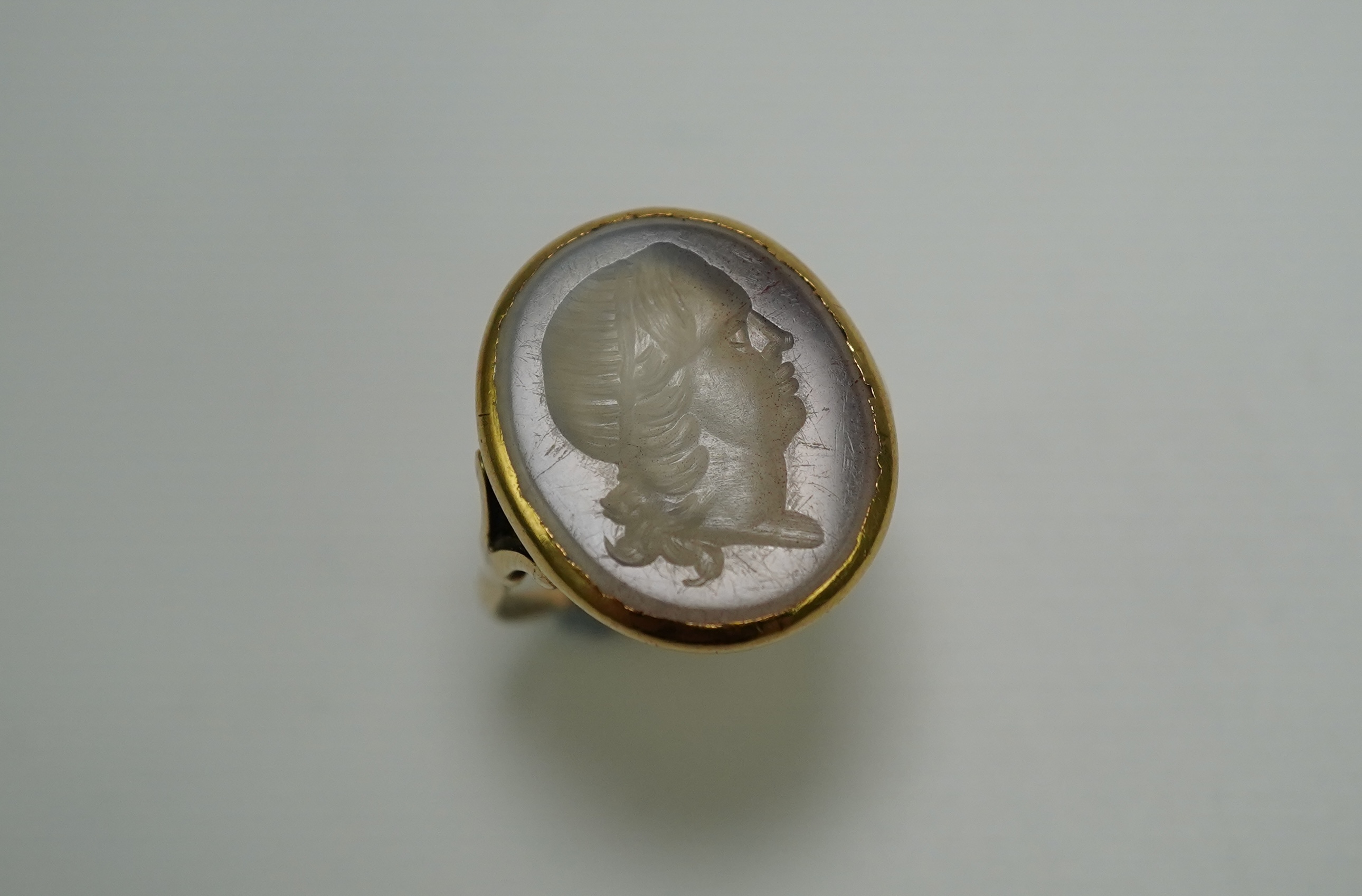 A chalcedony intaglio ring, early 19th century